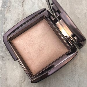 Hourglass Ambient Lighting Powder Luminous Light